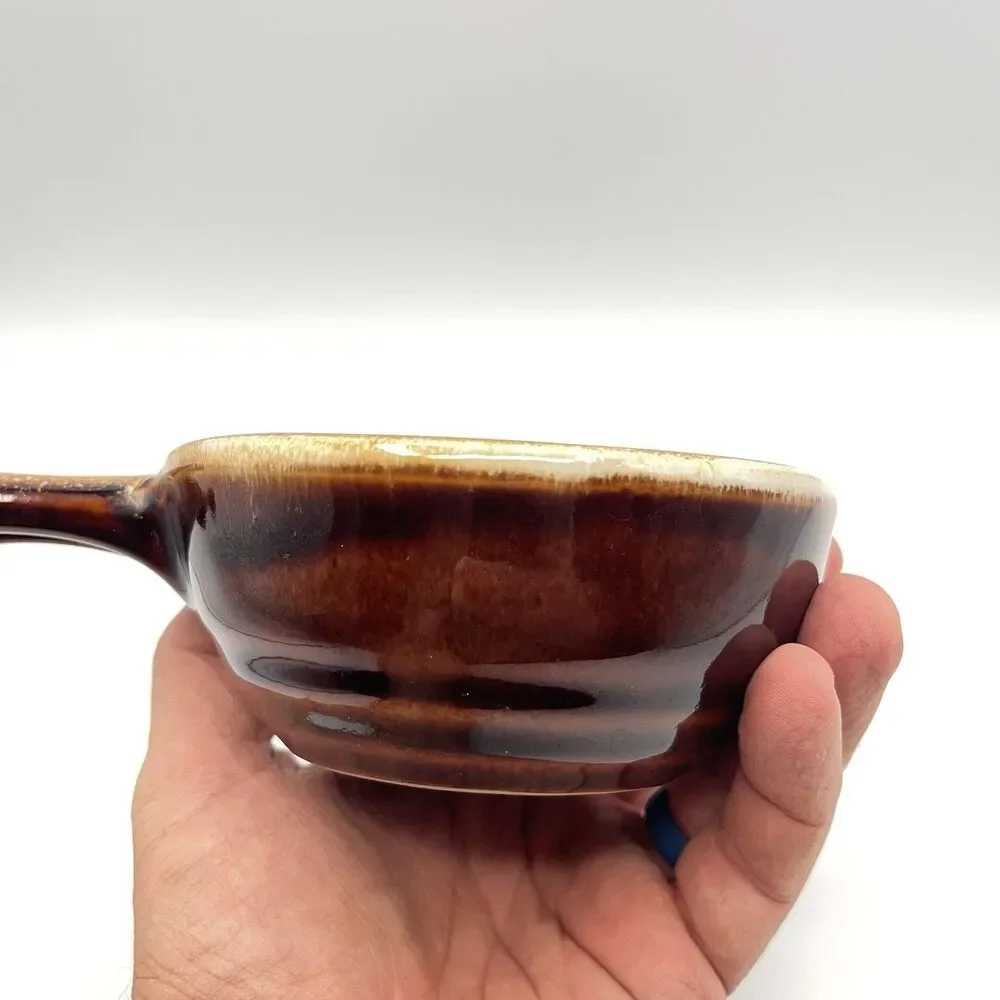 BROWN DRIP GLAZED POTTERY, HULL SOUP, CHILI BOWL W/HANDLE, USA, OVEN PROOF